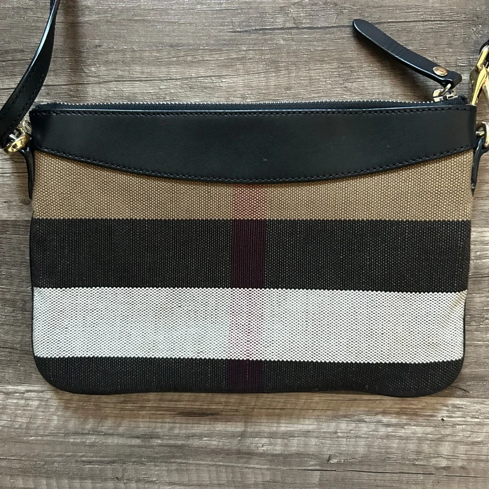 Authentic Burberry Black and Brown Checkered Women's Bag - Picture 5 of 12